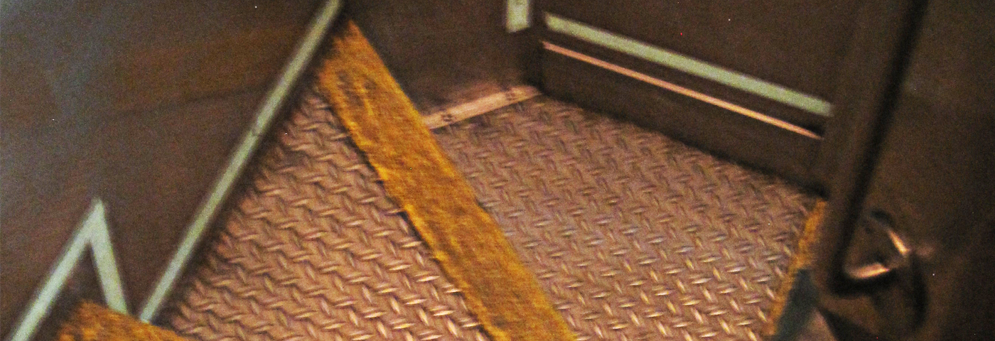 METRA CHI Train staircase from upper to lower floor with PL